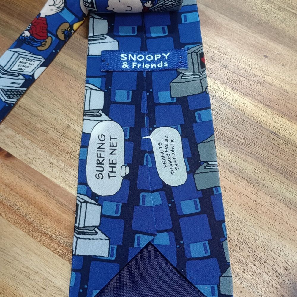 Vintage 90s PEANUTS 100% Silk Neck‎ Tie Snoopy Cartoon Surfing The Internet - Picture 6 of 8